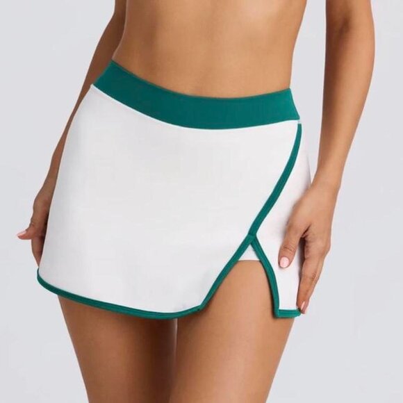 Oh Polly Dresses & Skirts - Oh Polly Women's White and Green Skirt